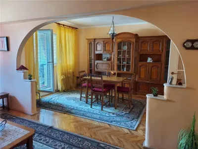 De inchiriat:Apartament cu 4 camere in zona Lucian Blaga - foto 10