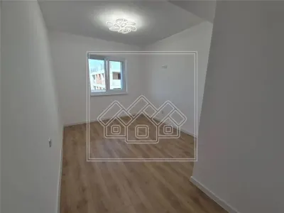 Ap. semidecomandat, 3 camere, 69,45 mpu, bloc nou, lift - foto 11