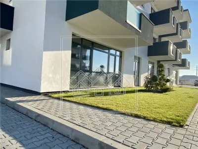 Spatiu comercial in zona Calea Surii Mici - 259 mp utili - foto 7