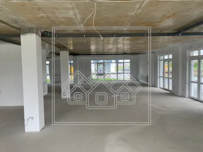 Spatiu comercial de 259 mp utili - Zona Calea Surii Mici - foto 14