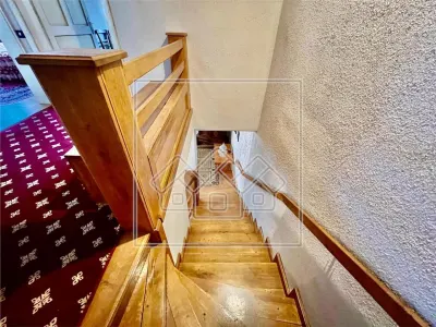 Casa de vanzare in Cisnadie - 6 camere, garaj - teren 250 mp - foto 12