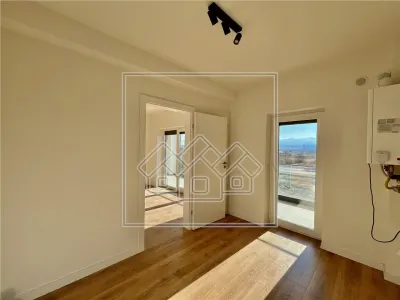 Ap.2 camere, etaj 1/2, intabulat, finisat la cheie - terasa 14 mp - foto 13