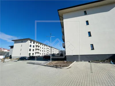 Ap cu 2 camere, balcon, predare la alb, incalzire in pardoseala - foto 13