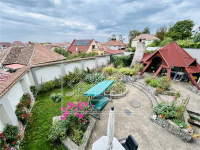 Casa individuala de vanzare - 7 camere, 278 mp utili - Strand - foto 14