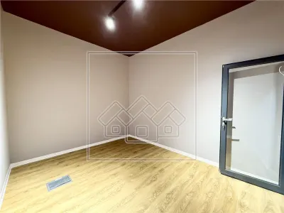 Spatiu comercial de vanzare in Sibiu - 7 camere - nou, la cheie - foto 7