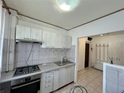 Apartament 2 camere, decomandat, la cheie, zona buna - foto 7