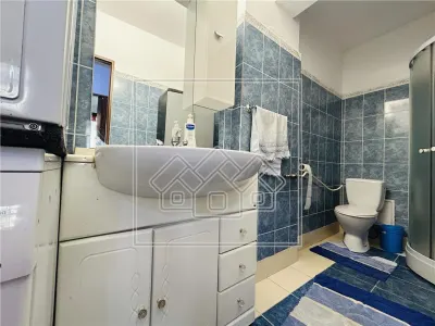 Ap decomandat, 3 camere, 2 bai, parcare subterana - Terezian - foto 13