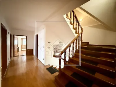Spatiu de birouri - 9 camere - 250 mp utili - Selimbar - foto 17