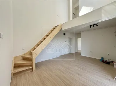 Penthouse cu 3 camere, 2 bai si balcon - la cheie - foto 2