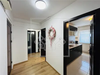 Ap decomandat, 3 camere, 2 bai, 2 balcoane - Zona Turnisor - foto 4