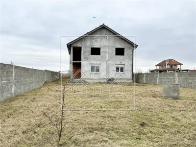 Casa individuala in Avrig - 237 mp utili - teren 900 mp - Avrig