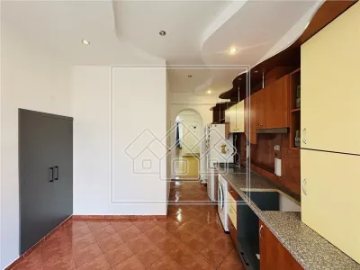 Apartament cu 2 camere, pivnita, pod, 63 mp utili, pret negociabil - foto 13