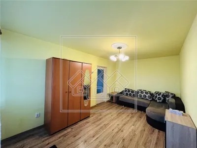 Apartament decomandat, 2 camere, balcon - M. Viteazu - foto 2