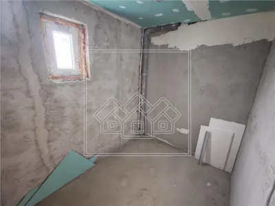Ap de vanzare in Sibiu - 2 camere si 2 balcoane zona Turnisor - foto 5