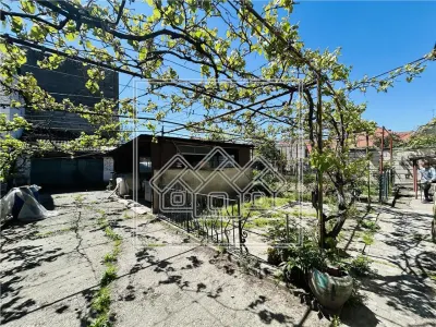 Casa individuala, cu 2 intrari separate, 235 mp utili + teren - foto 3