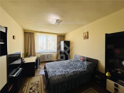 Casa individuala, cu 2 intrari separate, 235 mp utili + teren - foto 8