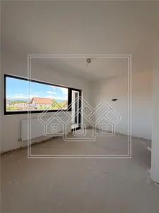 Ap cu 2 camere, balcon - 56 mp utili, balcon - Selimbar - Selimbar