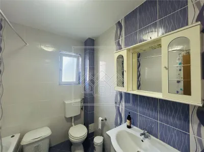 Ap spatios, 3 camere, 2 balcoane, loc de parcare , etaj 1 - Turnisor - foto 8