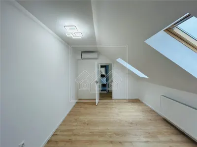 Ap finisat la cheie, 3 camere + pod, balcon - C. Arhitectilor - foto 12