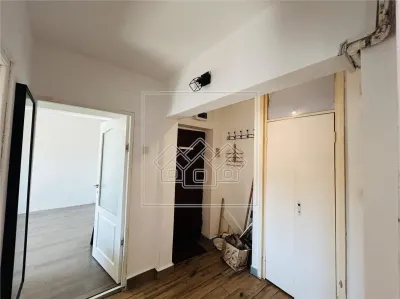 Apartament decomandat, cu 2 camere, 50 mp utili - Strand - foto 5