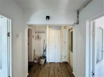 Apartament decomandat, cu 2 camere, 50 mp utili - Strand - foto 6