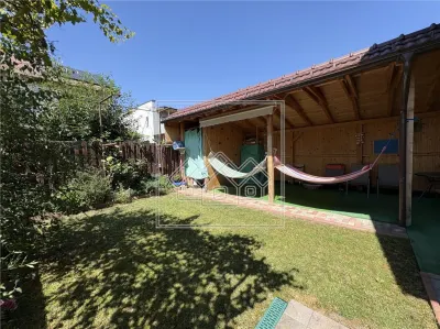 Casa individuala, 130 mp utili, teren de 234 mp si terasa mare - foto 3