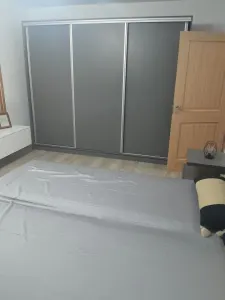 Vanzare garsoniera  bloc de apartamente ,mobilata , utilata , beci - foto 3