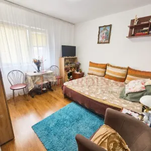 Apartament 2 camere decomandat, etajul 3 ,mobilat ,utilat , parcare ,boxa Astra- Sitarului - foto 5
