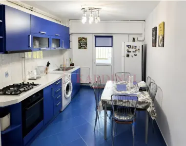 Apartamant 3 camere structura mare intrare Scriitorilor - foto 1