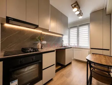 Apartament 2 camere mobilat , utilat lux , etaj intermediar Centrul Civic- Patria - foto 5