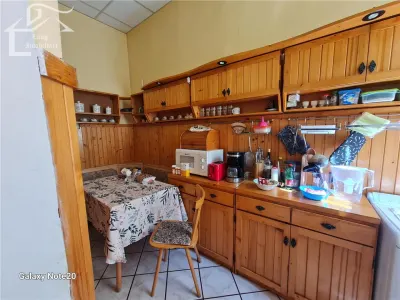 DE VANZARE APARTAMENT 3 CAMERE ULTRACENTRAL - foto 4