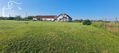 TEREN CU CLADIRI FUNCTII MULTIPLE - foto 10