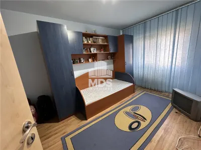 Mobilat si utilat, 55 mp, etaj intermediar in bloc anvelopat - foto 5