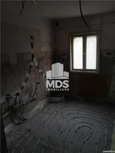 3 camere , parter cu balcon , centrala , 2 bai , Dambovita - foto 7