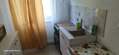 Decomandat cu 2 bai la etajul 3, mobilat si utilat - foto 6