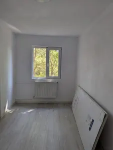Amenajat complet la etajul 1in bloc reabilitat termic - foto 6