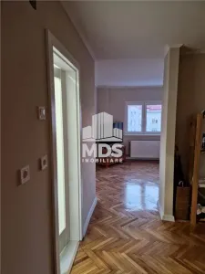 Apartament cu scara interioara linga Casa Tineretului - foto 7