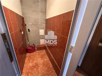 Decomandat, etaj intermediar, mobilat si utilat Iulius Mall - foto 6