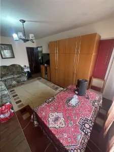 Decomandat cu 2 bai si 2 balcoane etaj intermediar - foto 1