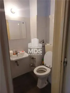 Apartament cu 4 camere cu 2 bai, ultracentral - foto 13