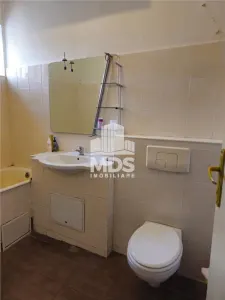 Apartament cu 4 camere cu 2 bai, ultracentral - foto 16