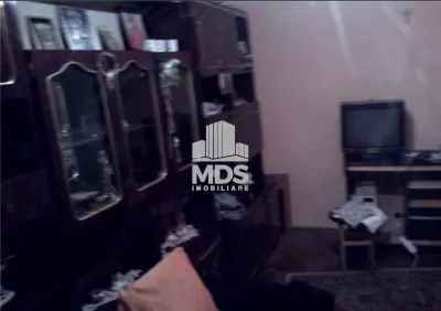 Apartament cu 3 camere decomandat cu garaj sub bloc - foto 7
