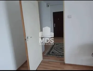 Mobilat si utilat in bloc anvelopat - foto 5