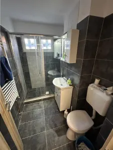 3 camere  aproape de piata 700 cu centrala etaj intermediar - foto 4