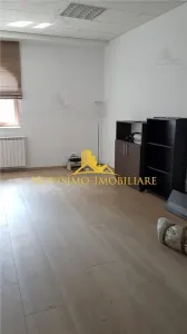 NOVISIMO-IMOBILIARE: VILA DE INCHIRIAT , ULTRACENTRAL - foto 12