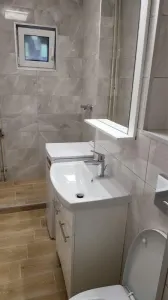 Mobilat si utilat la etaj 1 in bloc anvelopat - foto 8