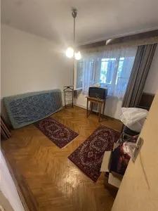 Decomandat la etajul 2 aproape de Kaufland - Timisoara