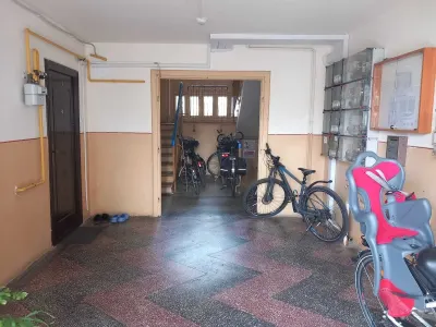 Decomandat, model mare in bloc anvelopat termic - foto 8
