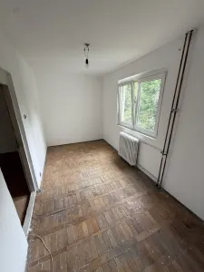 2 camere la etaj 2 linga piata Doina - foto 3