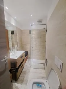 Etaj 1 cu 2 dormitoare și 2 balcoane, mobilat și utilat - foto 8